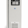 Frontansicht der IP54 Workstation mit KEL 16/4, AT-KS-AK Adaptertüllen für Keystone-Module, Schutzklappe und flexiblem Frontanschluss-Konzept